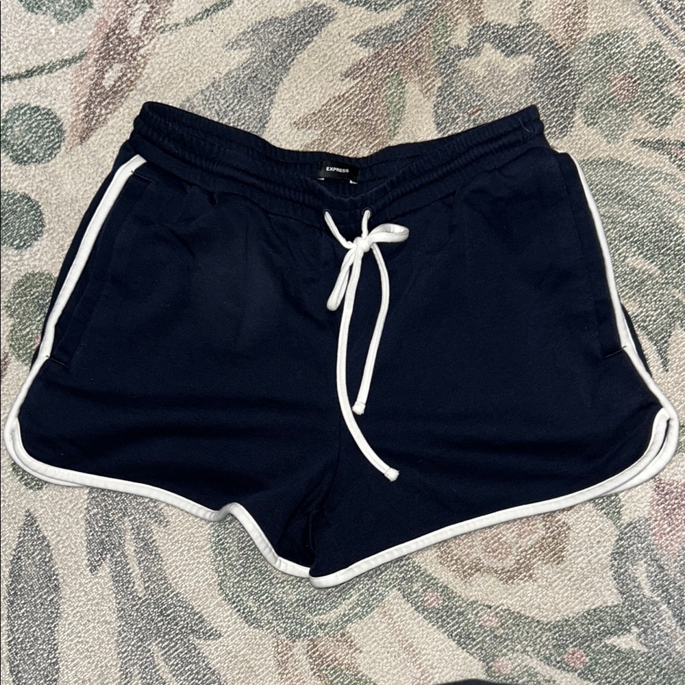 Express Shorts